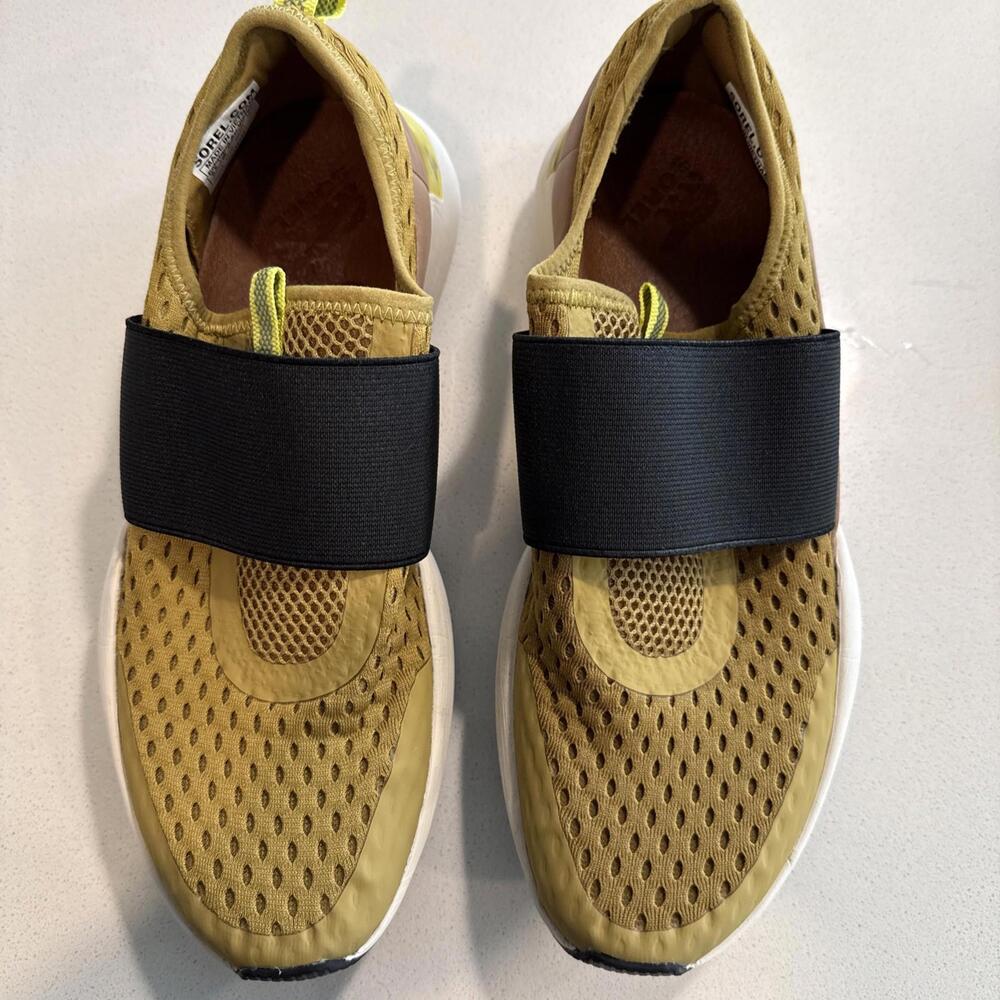 Sorel Kinetic Impact Strap Sneakers Womens 8.5 Yellow Shoes Chunky Athletic Gym